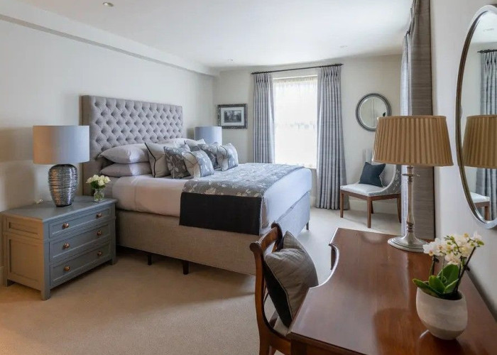 12. Bedroom (Double)