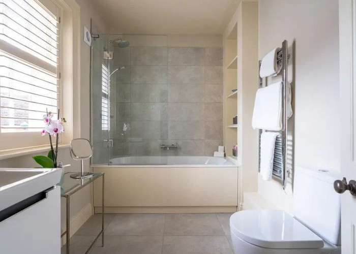 15. Bathroom