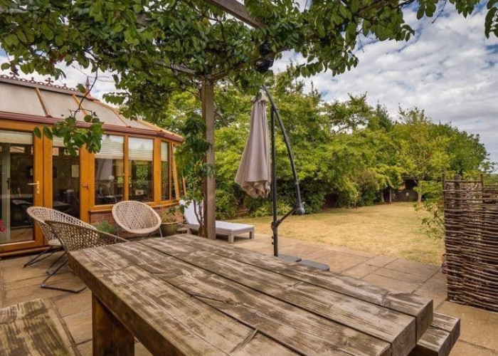 19. Patio / Veranda