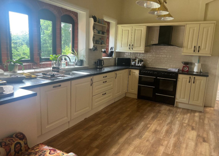 6. Kitchen (Modern), Kitchen (White units), Kitchen (Electric/Induction Hob)