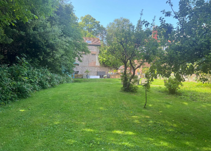 30. Garden (Rear, Large)