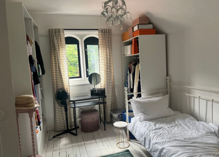 21. Bedroom