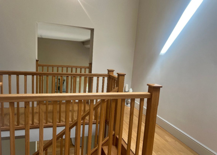 16. Stairway / Staircase, Landing