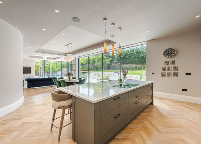 5. Kitchen (With Island), Kitchen (Modern), Kitchen With Table, Kitchen (Electric/Induction Hob)