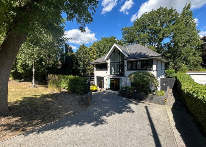 Executive Home With Contemporary Interior For Filming