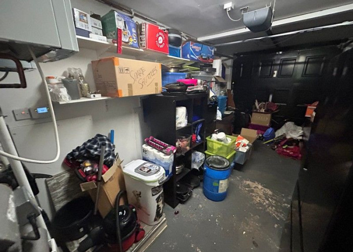 33. Garage