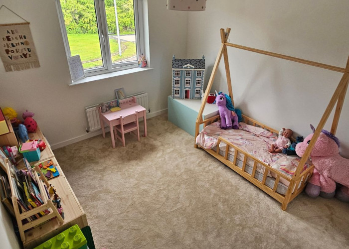 21. Bedroom (Childrens)