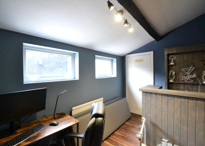 32. Home Office / Study