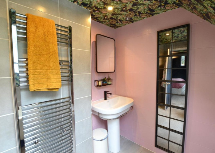 25. Bathroom