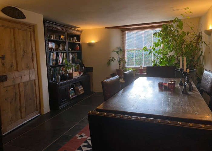 11. Diningroom