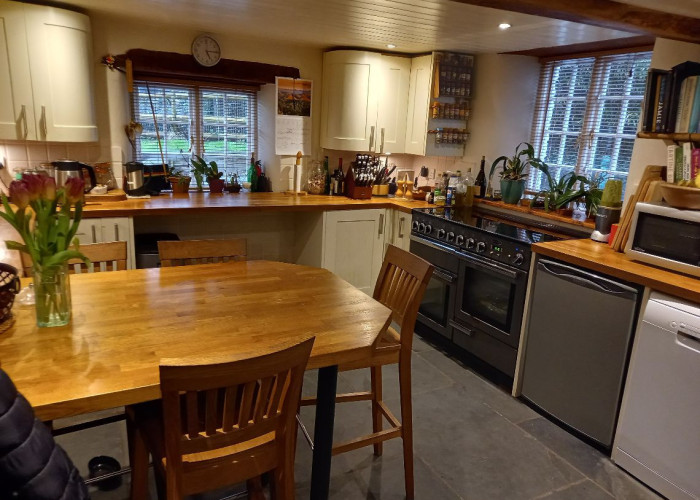9. Kitchen (Wooden Units), Kitchen With Table, Kitchen (Electric/Induction Hob)
