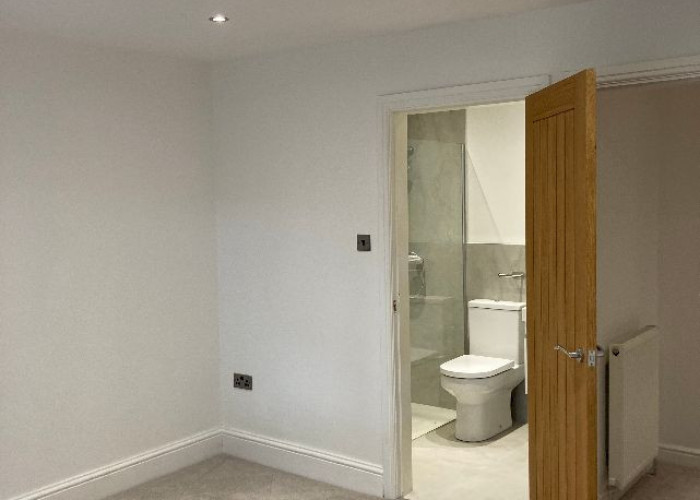 33. Bedroom (Master/En-Suite)