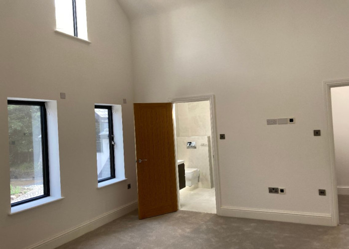 32. Bedroom (Master/En-Suite)