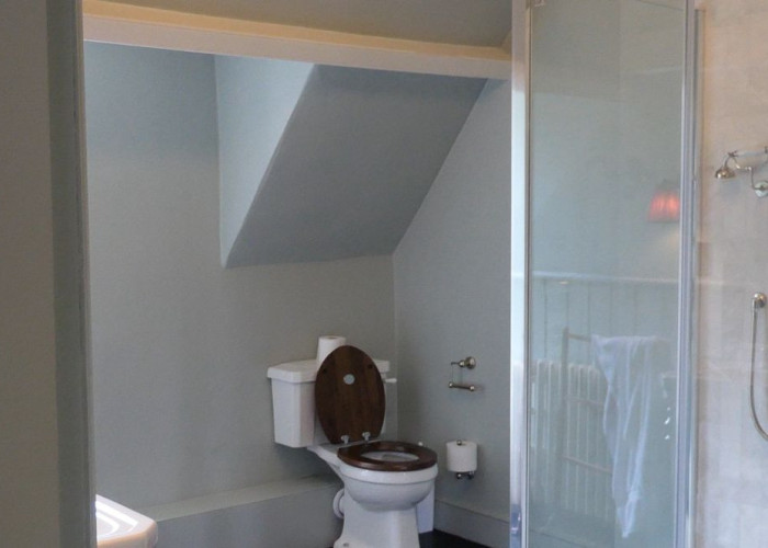 25. Bathroom