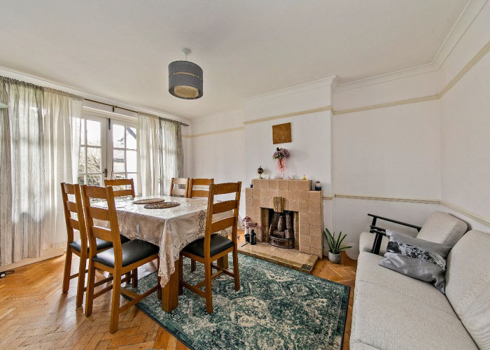 5. Diningroom