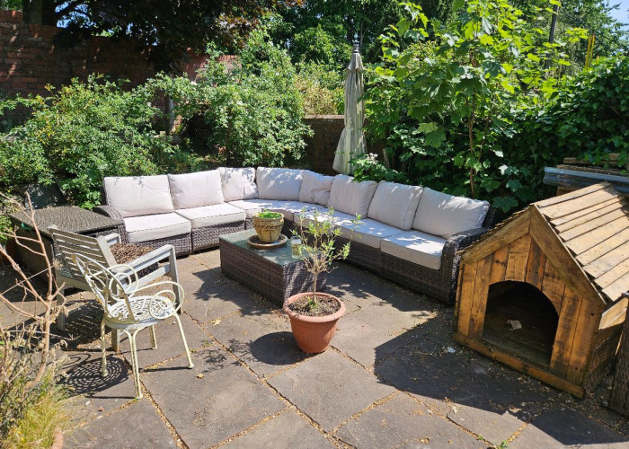 25. Patio / Veranda