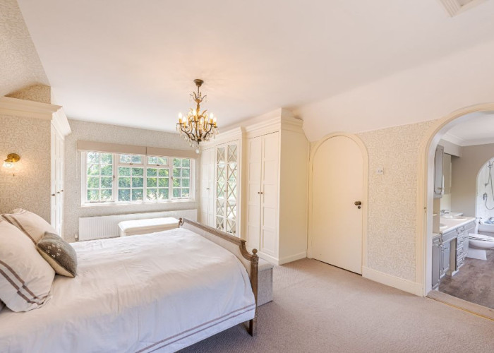 13. Bedroom (Double)