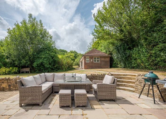 25. Patio / Veranda