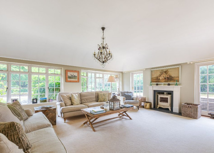 4. Livingroom, Fireplace