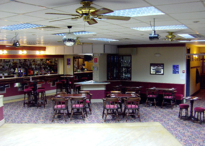 2. Pub / Bar