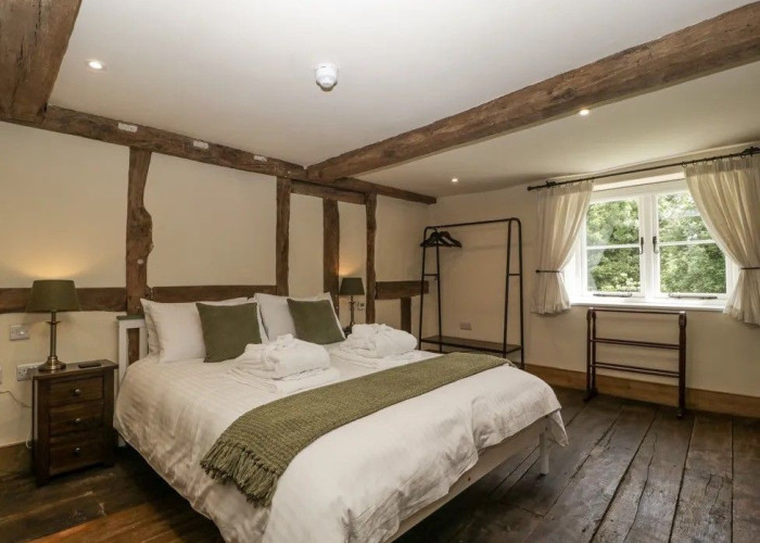 28. Bedroom (Double)