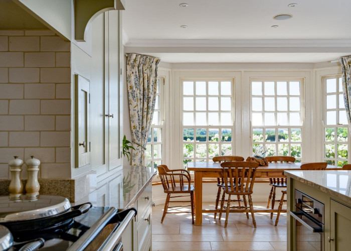 17. Kitchen With Table