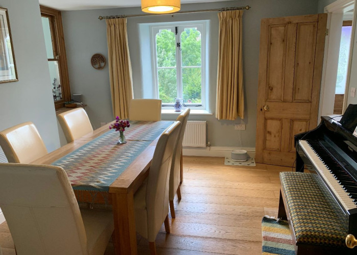 12. Diningroom