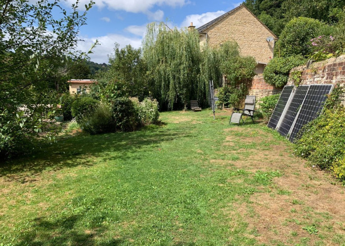 40. Garden (Rear, Large)
