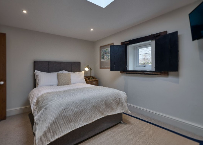 23. Bedroom (Double)