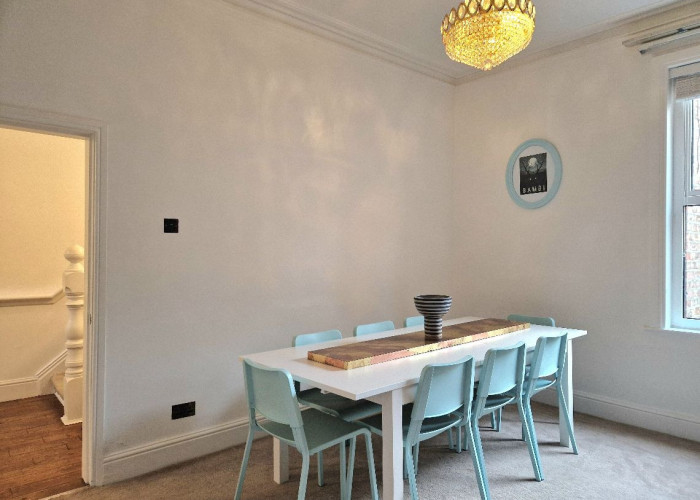 14. Diningroom
