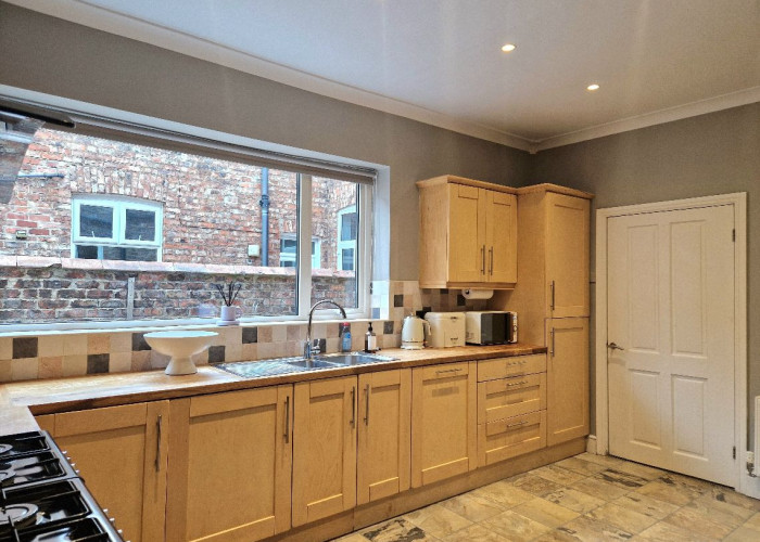 17. Kitchen (Wooden Units)