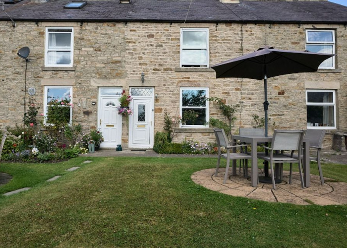 Charming Stone Cottage Available For Filming