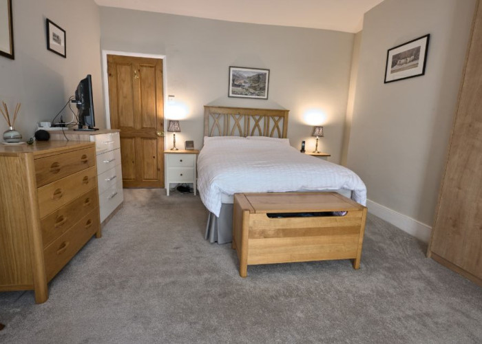 6. Bedroom (Double)
