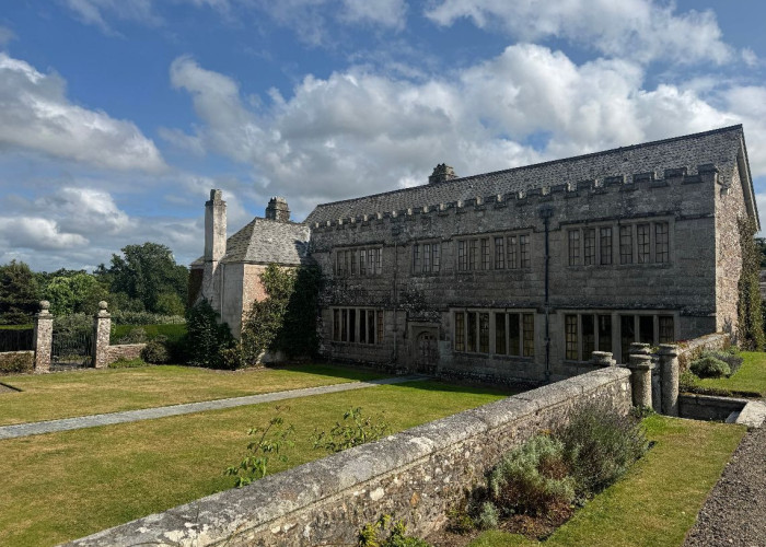 Jacobean Manor On Large Estate For Filming