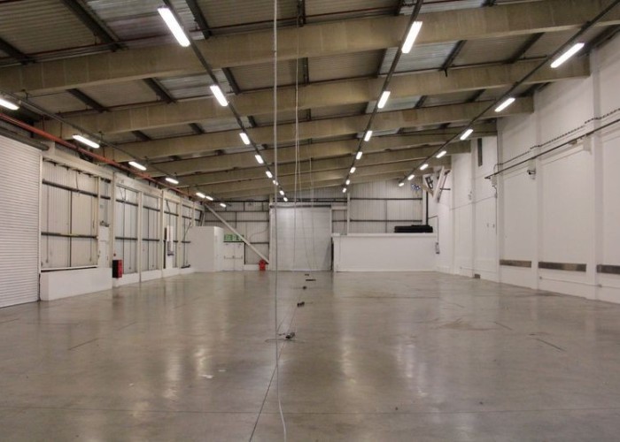4. Warehouse (Medium)