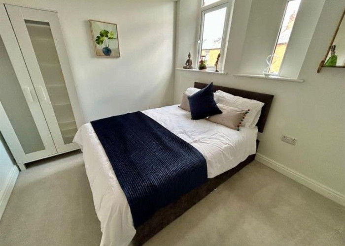 11. Bedroom (Double)