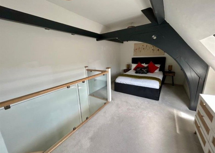 14. Bedroom (Double)