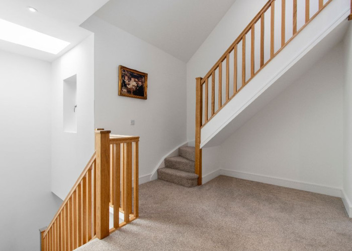 25. Stairway / Staircase, Landing