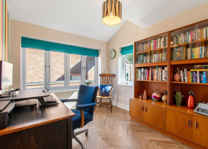 24. Home Office / Study