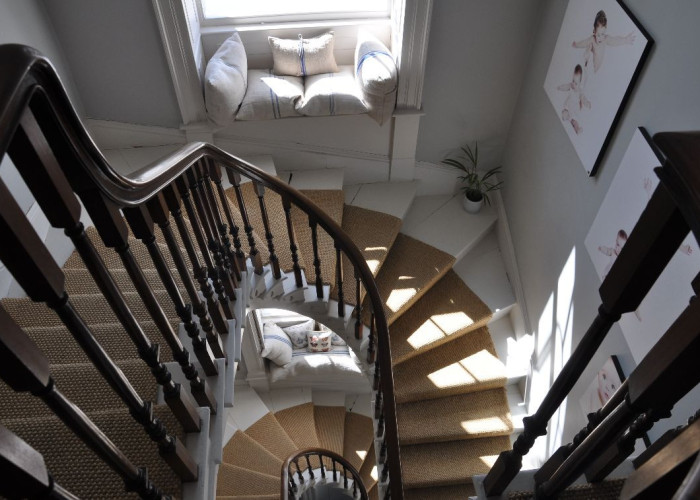 39. Staircase (Spiral)