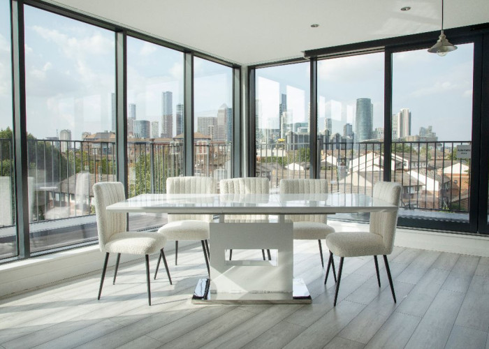 18. Diningroom
