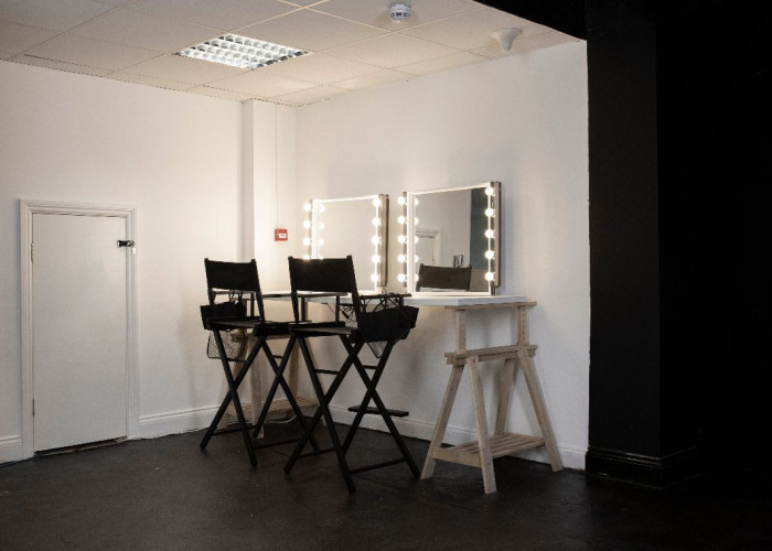 13. Makeup Room