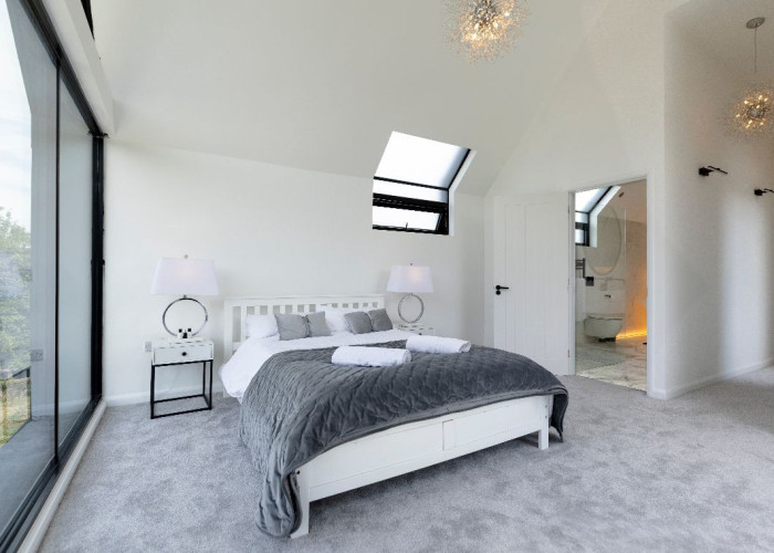 42. Bedroom (Master/En-Suite)