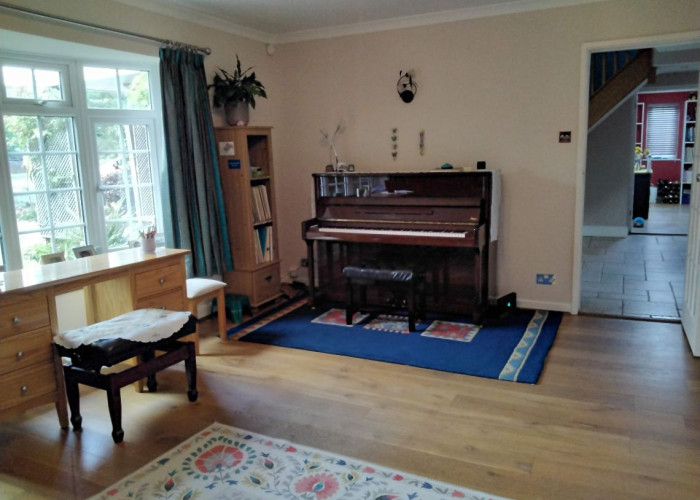 6. Piano