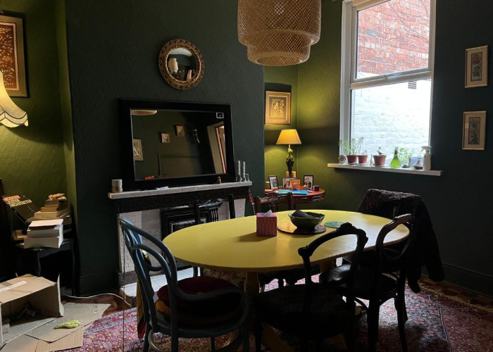 13. Diningroom