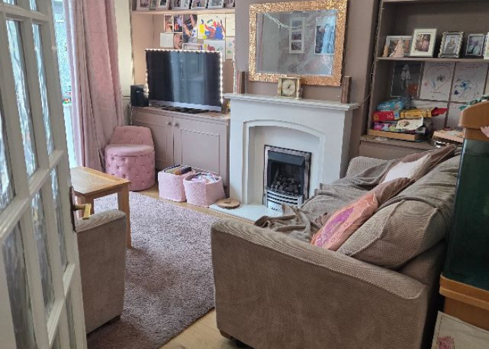 12. Livingroom, Fireplace