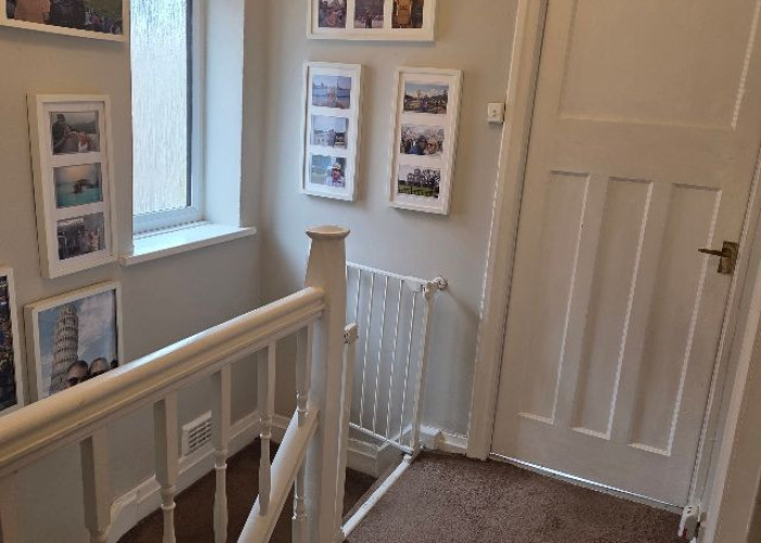 17. Stairway / Staircase, Landing