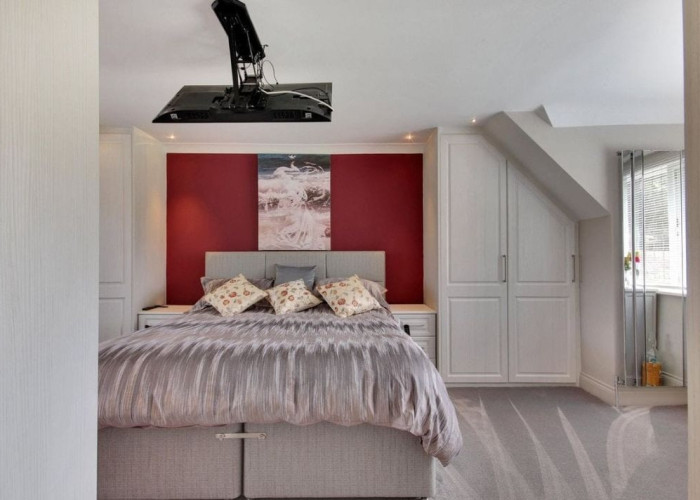 8. Bedroom (Double)