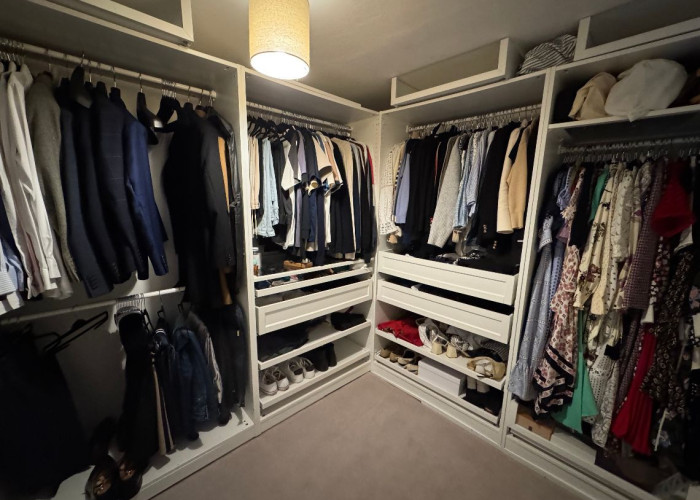 25. Dressing Room/Walk-in Wardrobe