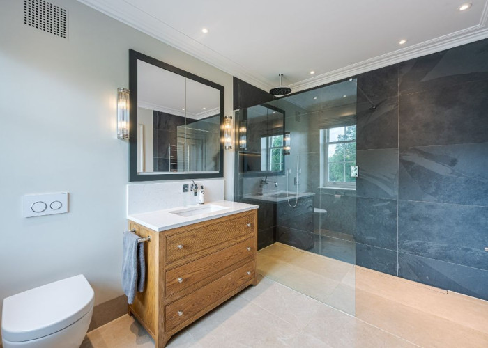 27. Bathroom (Large)